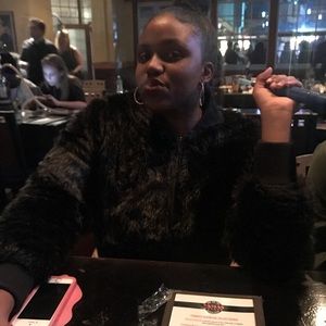 Meet your Posher, Bre